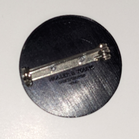 Vintage Tupperware Lady Pin - Picture 3 of 3